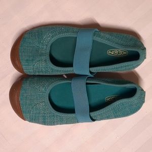 Keen size 6.5 teal slip-on shoes